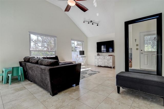 1607 GULF ROAD, Tarpon Springs, FL 34689