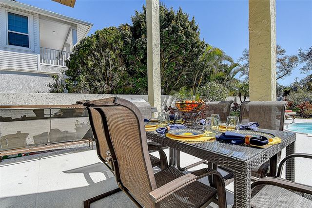 1607 GULF ROAD, Tarpon Springs, FL 34689