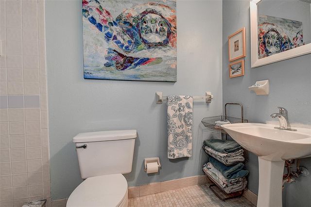 1607 GULF ROAD, Tarpon Springs, FL 34689