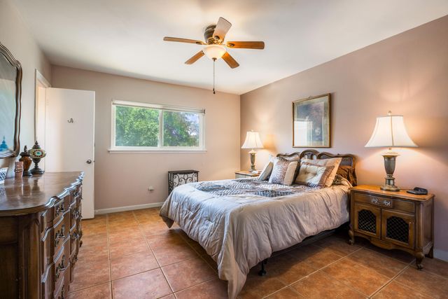 10405 Mazatlan Drive NE, Albuquerque, NM 87111