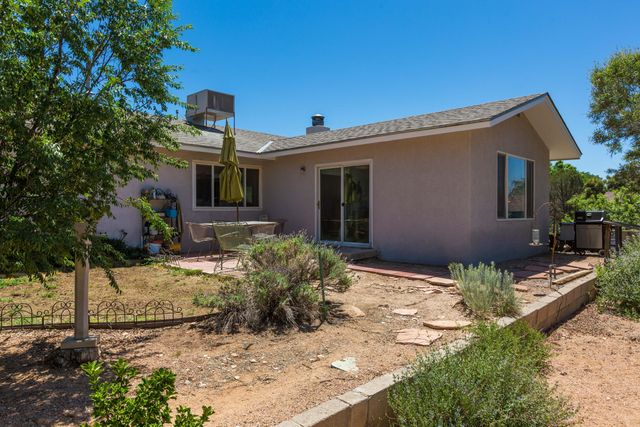 10405 Mazatlan Drive NE, Albuquerque, NM 87111