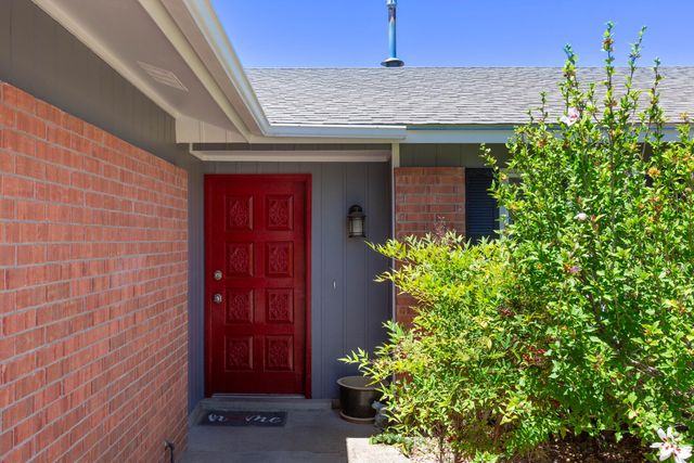 10405 Mazatlan Drive NE, Albuquerque, NM 87111