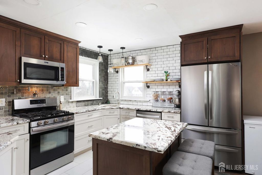 171 N Main Street SE, Milltown, NJ 08850
