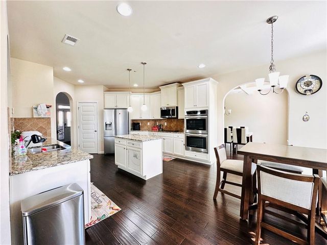 108 Escalade Drive, Mcdonough, GA 30253