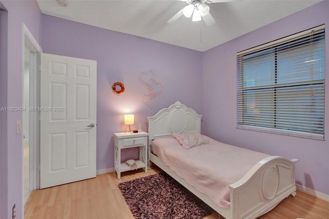 1629 Blue Jay Cir, Weston, FL 33327