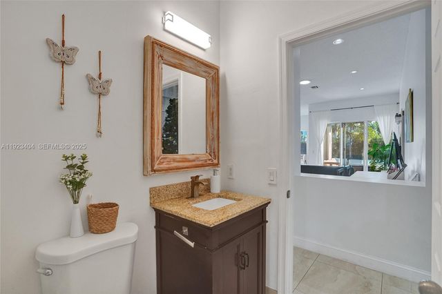 1629 Blue Jay Cir, Weston, FL 33327