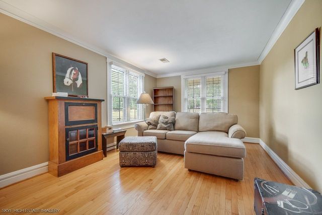 10135 5th Avenue Cutoff, Countryside, IL 60525