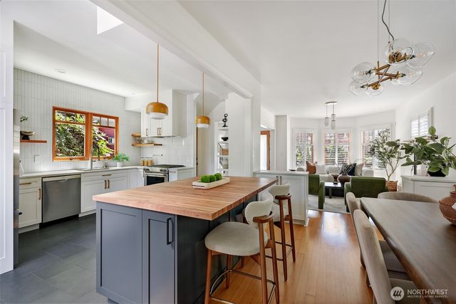 1110 E Denny, Seattle, WA 98122
