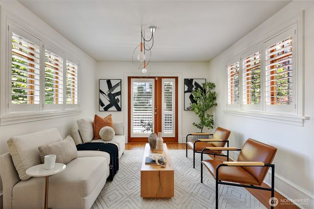 1110 E Denny, Seattle, WA 98122