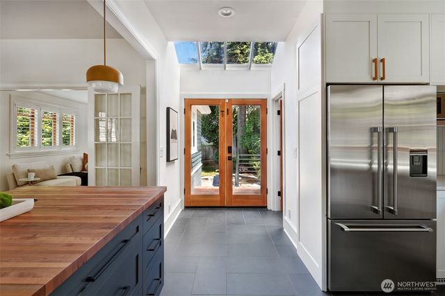1110 E Denny, Seattle, WA 98122