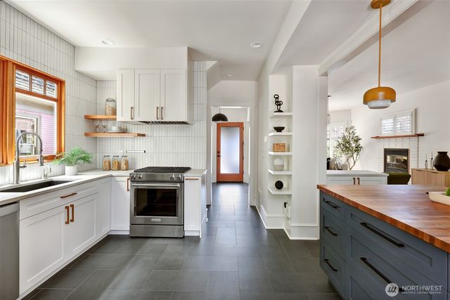 1110 E Denny, Seattle, WA 98122