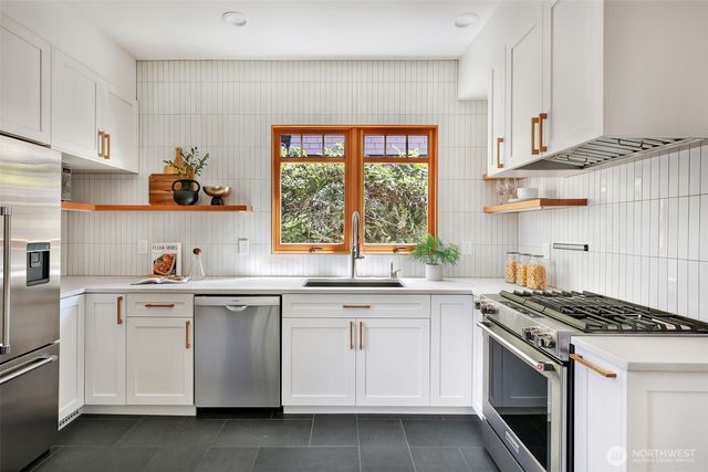 1110 E Denny, Seattle, WA 98122
