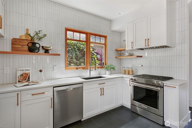 1110 E Denny, Seattle, WA 98122