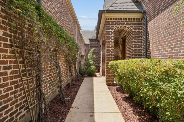 2121 Fawnwood Drive, Plano, TX 75093