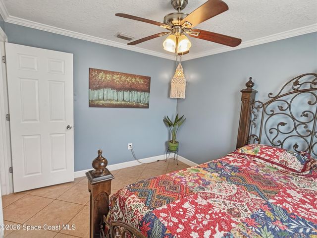 1560 Gisinger Court NW, Palm Bay, FL 32907