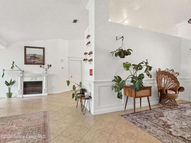 1560 Gisinger Court NW, Palm Bay, FL 32907
