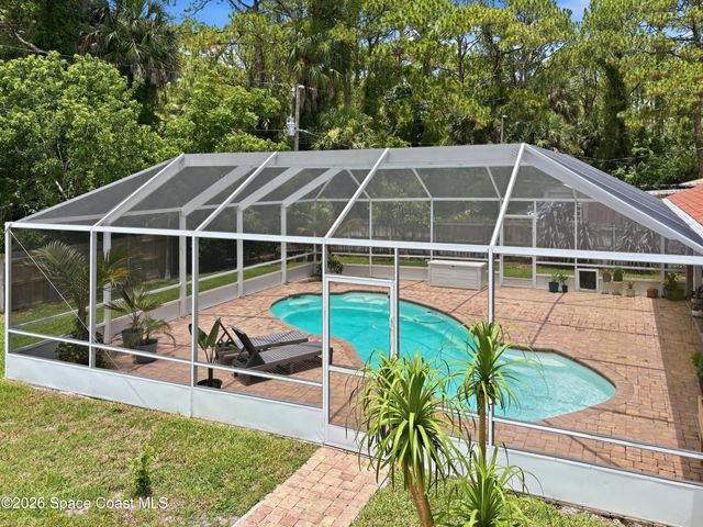 1560 Gisinger Court NW, Palm Bay, FL 32907