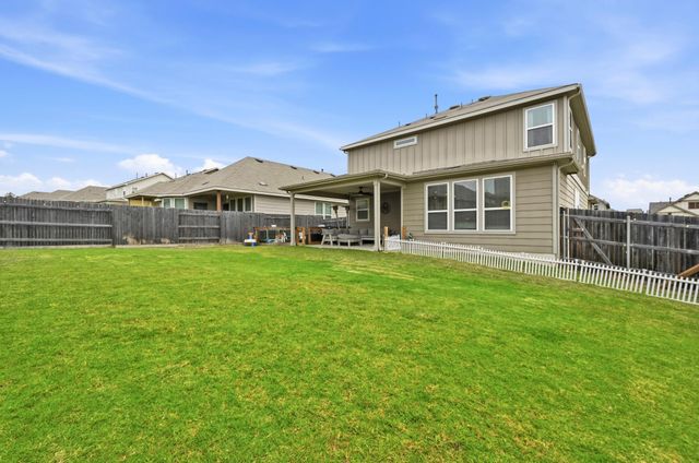 210 Purple Heart DR, Buda, TX 78610