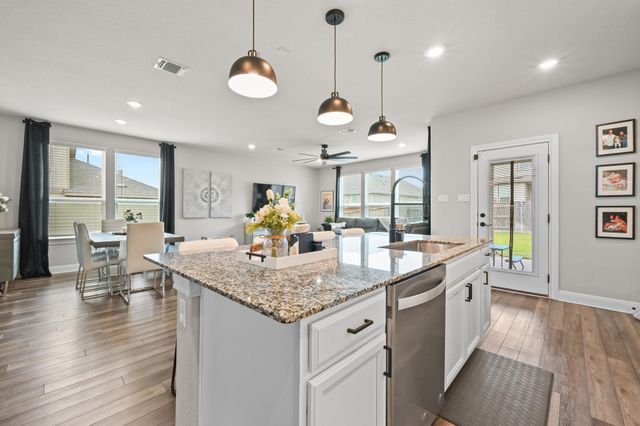 210 Purple Heart DR, Buda, TX 78610