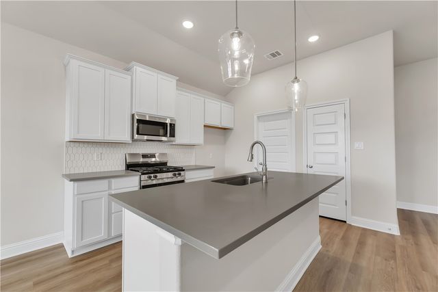 5936 Eldora Drive, College Station, TX 77845