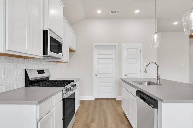 5936 Eldora Drive, College Station, TX 77845