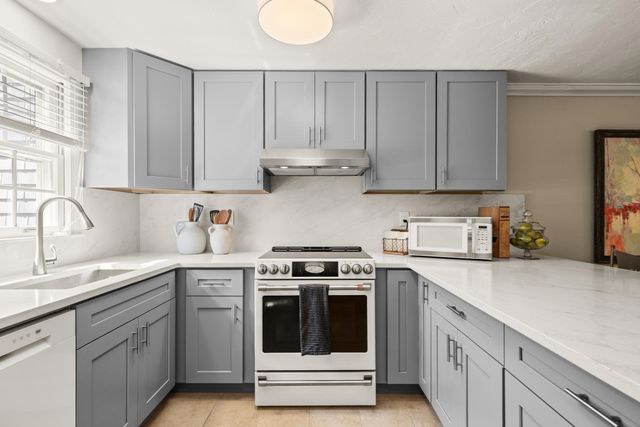 66 Village Street 66, Easton, MA 02375
