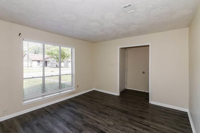 8422 Bandridge Road, La Porte, TX 77571