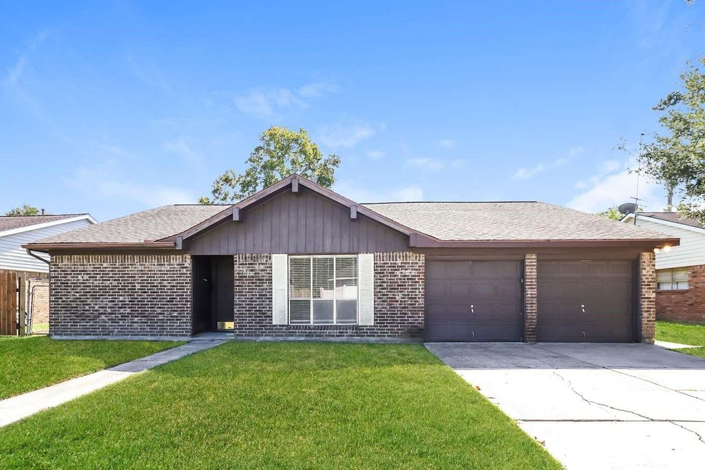 8422 Bandridge Road, La Porte, TX 77571