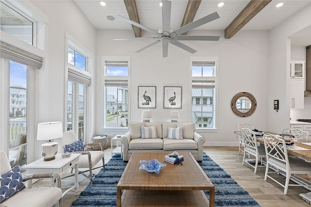 523 Sunrise Ave, Port Aransas, TX 78373