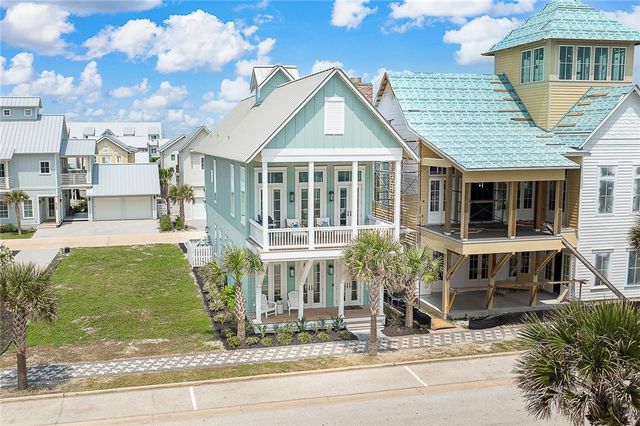 523 Sunrise Ave, Port Aransas, TX 78373