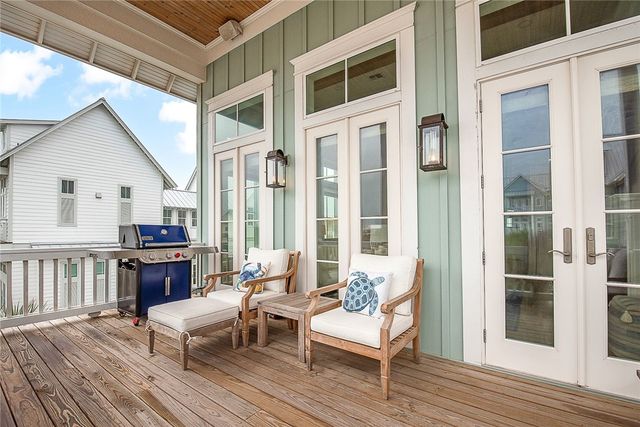 523 Sunrise Ave, Port Aransas, TX 78373