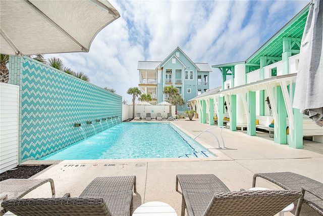 523 Sunrise Ave, Port Aransas, TX 78373