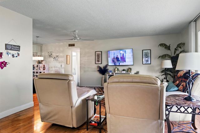 5078 Lakefront Boulevard D, Delray Beach, FL 33484