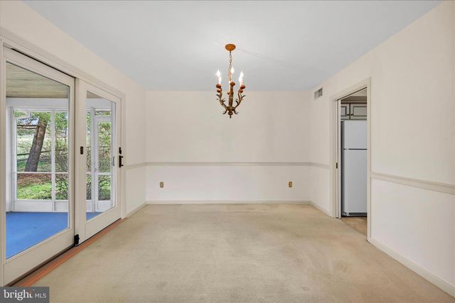 2341 BUTTER RD, Lancaster, PA 17601