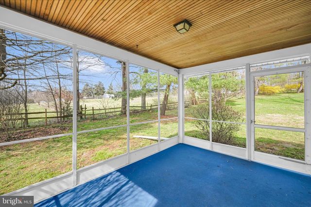 2341 BUTTER RD, Lancaster, PA 17601