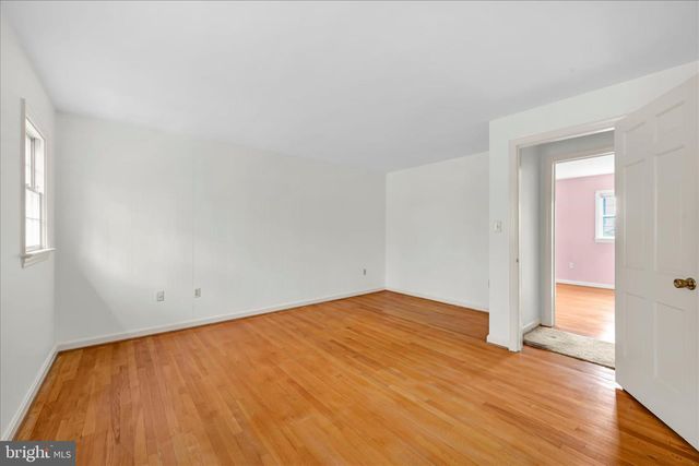 2341 BUTTER RD, Lancaster, PA 17601