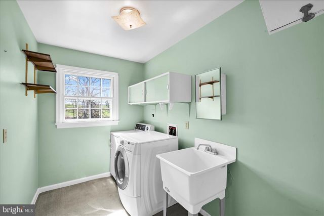 2341 BUTTER RD, Lancaster, PA 17601