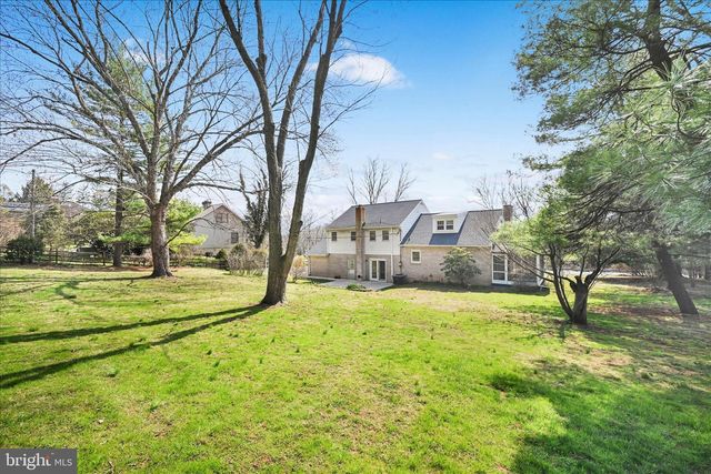 2341 BUTTER RD, Lancaster, PA 17601