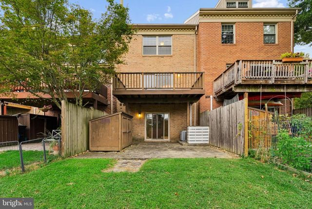64 ENGLISH RUN CIRCLE, Sparks, MD 21152
