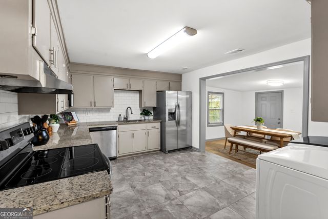 2209 New Mexico Street, Savannah, GA 31404