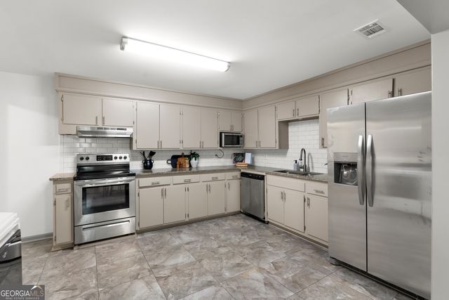 2209 New Mexico Street, Savannah, GA 31404