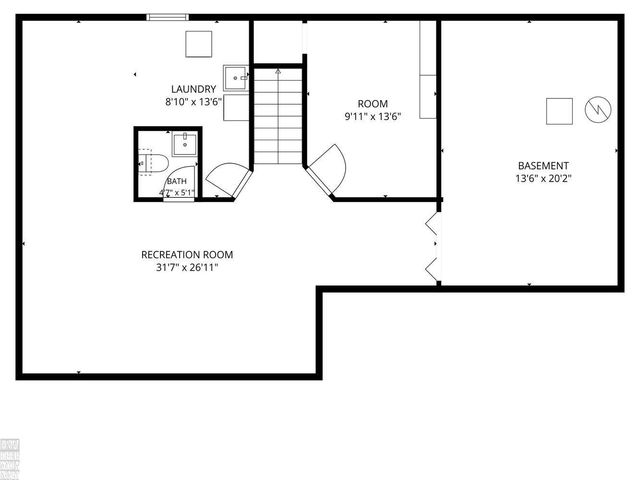 930 E Crescent Lane, Grosse Pointe Woods, MI 48236