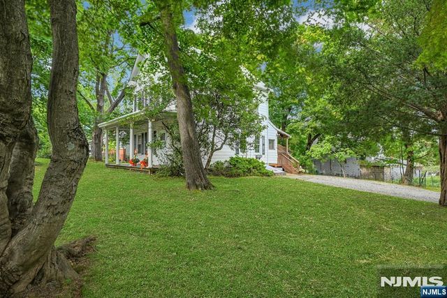 370 Sicomac Avenue, Wyckoff, NJ 07481