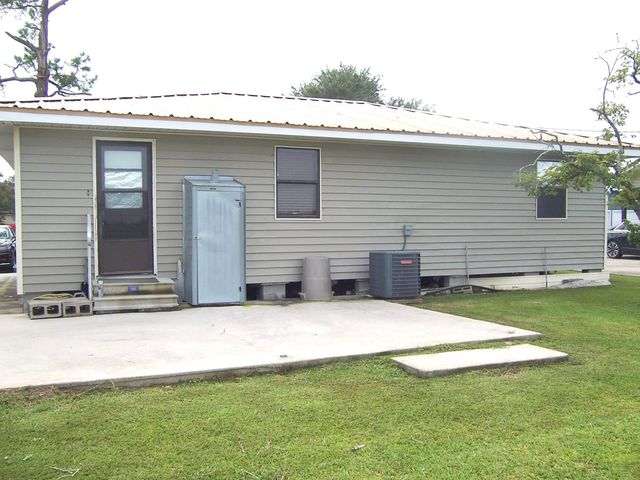 194 Josephine St, Larose, LA 70373