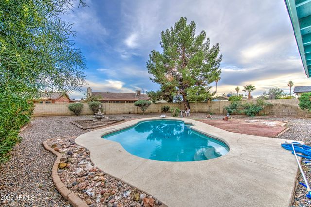 4615 N 101st Avenue, Phoenix, AZ 85037