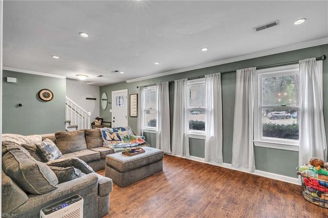 304 Markos CT, Hampton, VA 23666