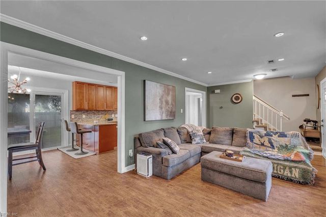 304 Markos CT, Hampton, VA 23666