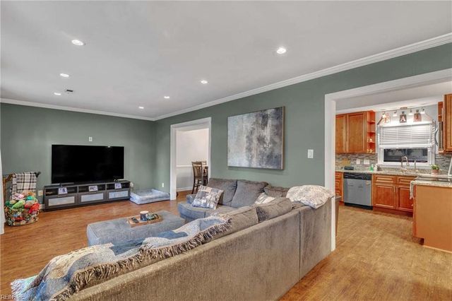 304 Markos CT, Hampton, VA 23666