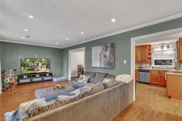 304 Markos CT, Hampton, VA 23666