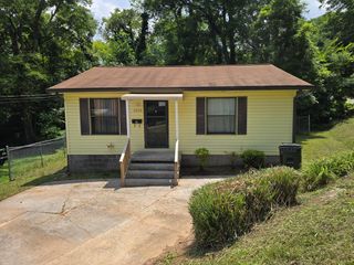 1020 Dude St, Dalton, GA 30721